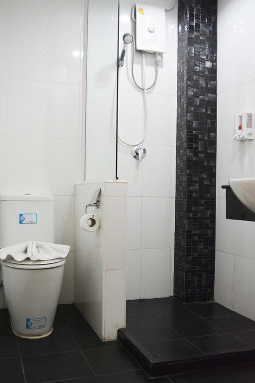 Angelina Guesthouse Patong Δωμάτιο φωτογραφία